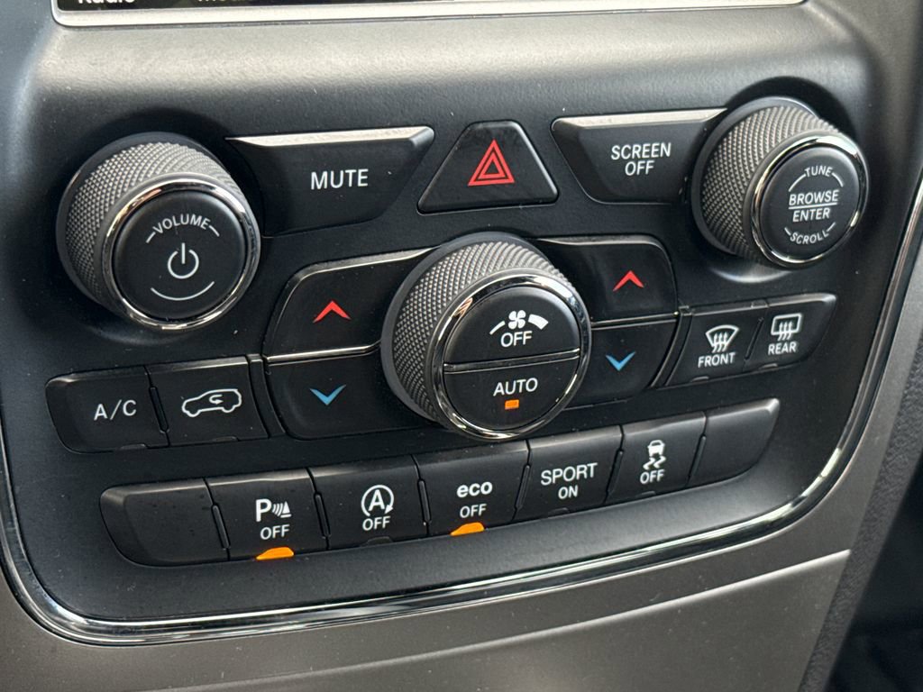 Used 2018 Jeep Grand Cherokee Laredo image 22