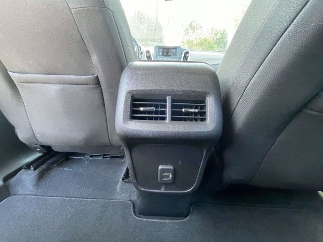 Used 2019 Chevrolet Equinox LS FWD image 16