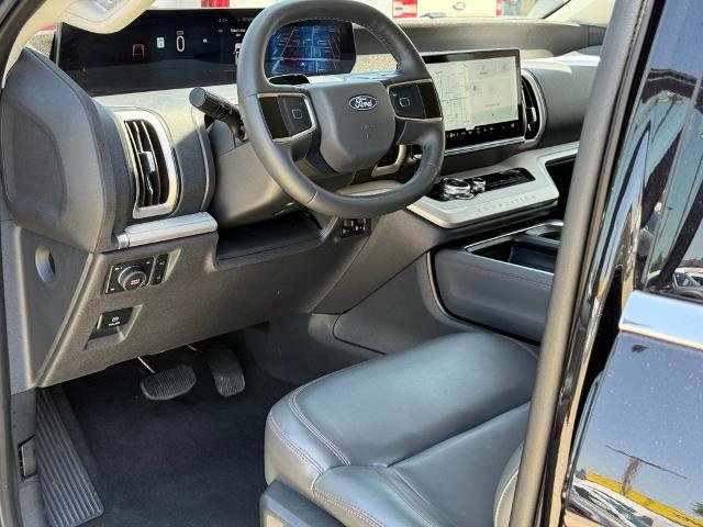 Certified 2025 Ford Expedition Max Active AWD/4WD image 7