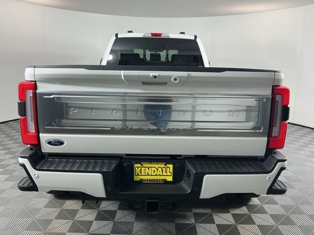 Certified 2025 Ford F450 Platinum w/ Platinum Plus Package AWD/4WD image 5