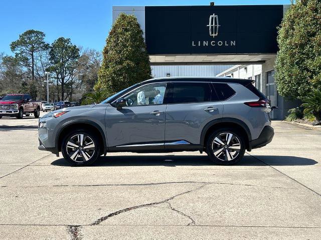 Used 2021 Nissan Rogue SL image 2