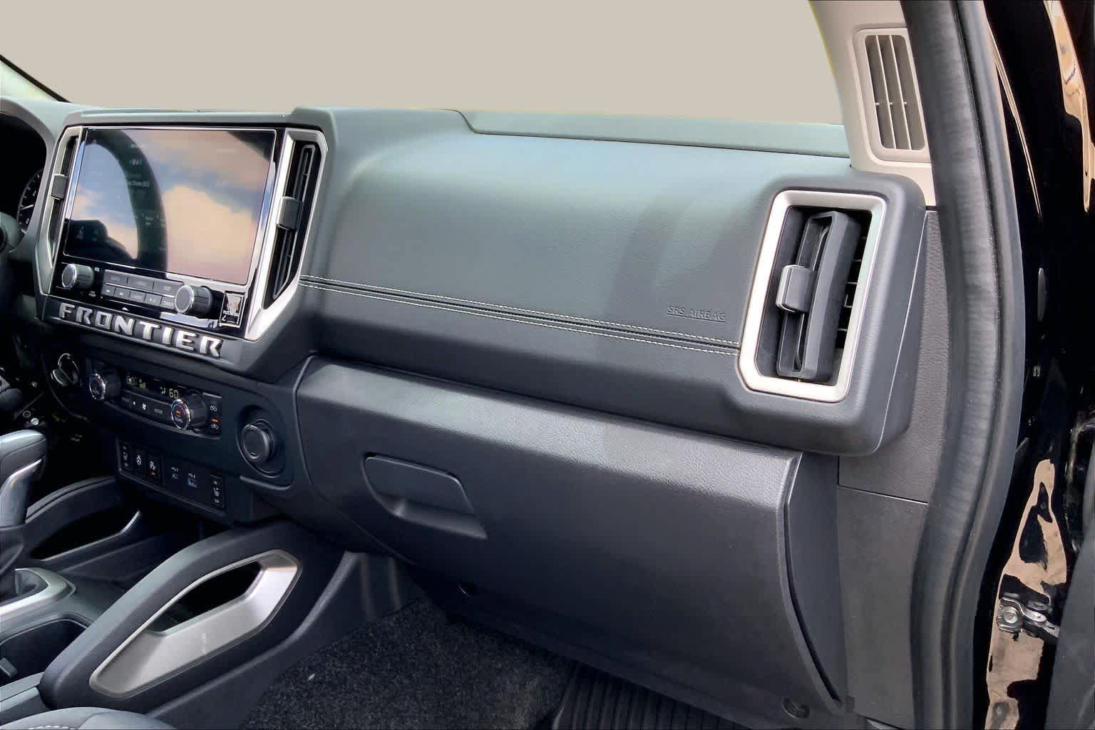 Used 2026 Nissan Frontier SV w/ All-Weather Content Package AWD/4WD image 19