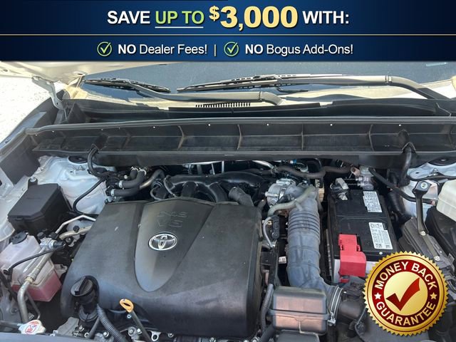 Used 2022 Toyota Highlander LE FWD image 25