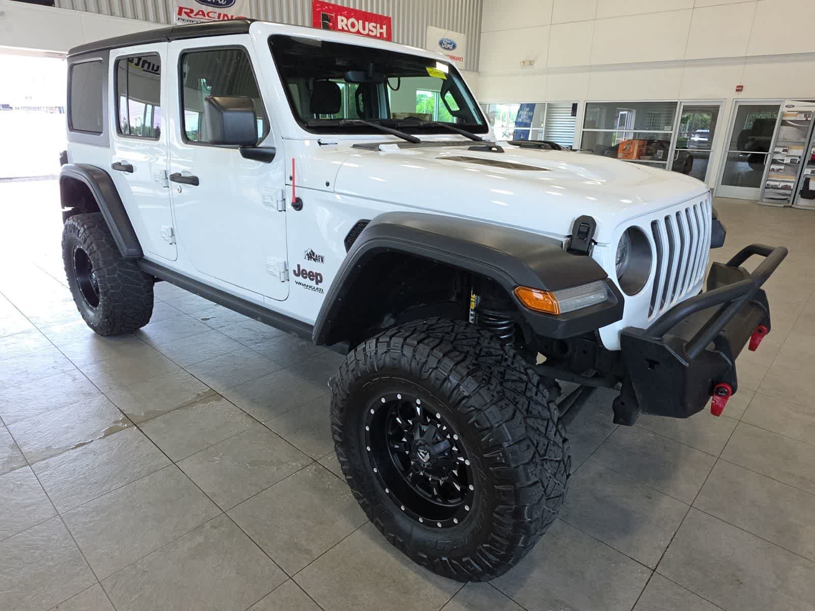 Used 2018 Jeep Wrangler Unlimited Rubicon w/ Dual Top Group AWD/4WD image 5