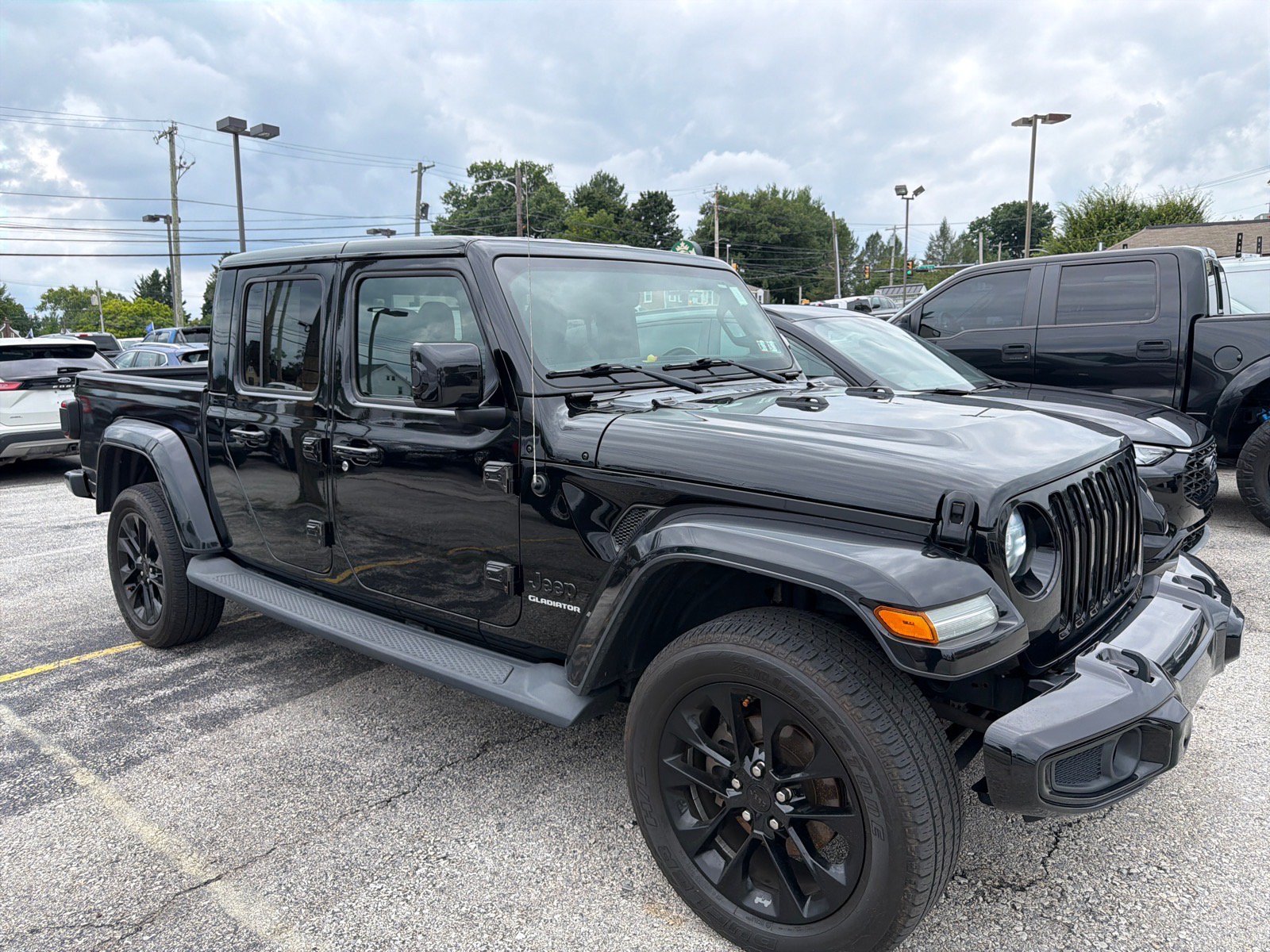 Used 2021 Jeep Gladiator Overland AWD/4WD image 3