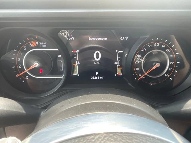 Used 2025 Jeep Wrangler Unlimited Sahara AWD/4WD image 16