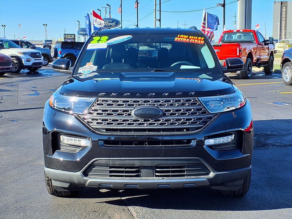 Certified 2023 Ford Explorer XLT w/ Equipment Group 202A image 5