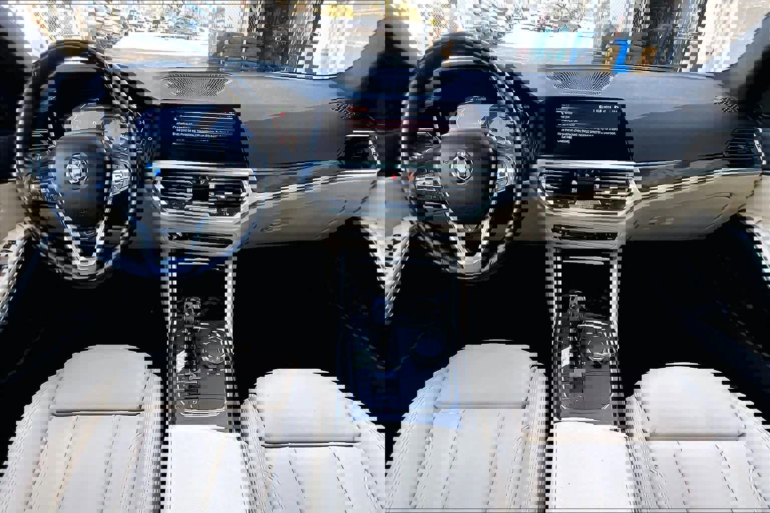 Used 2019 BMW 330i xDrive Sedan w/ Driving Assistance Package image 17