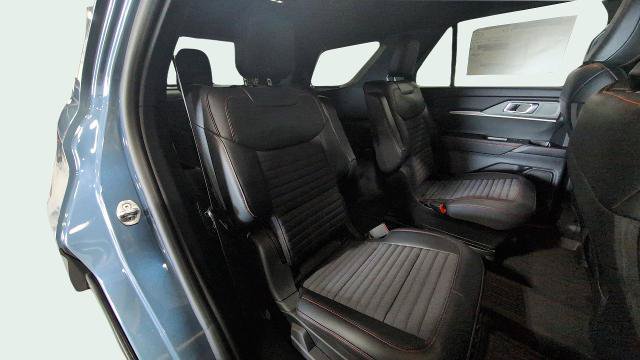 Certified 2025 Ford Explorer ST-Line AWD/4WD image 32