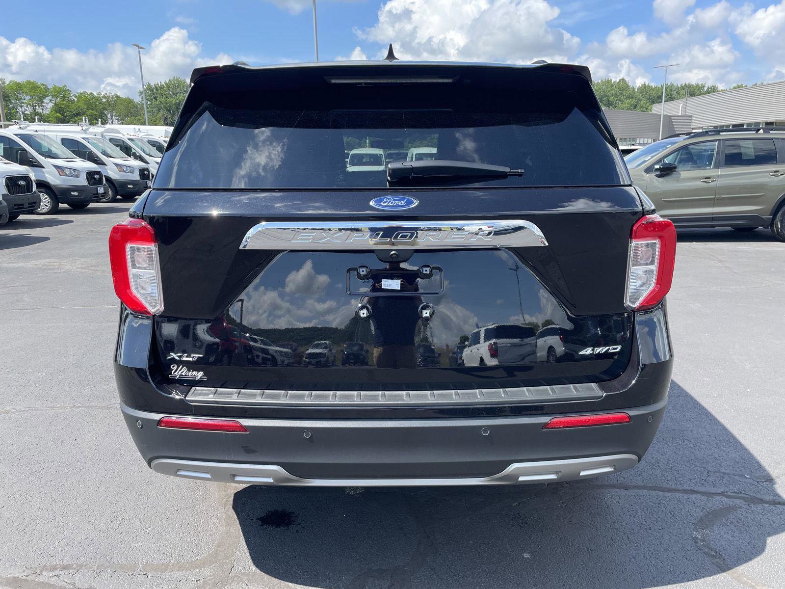 Certified 2023 Ford Explorer XLT w/ Equipment Group 202A AWD/4WD image 4