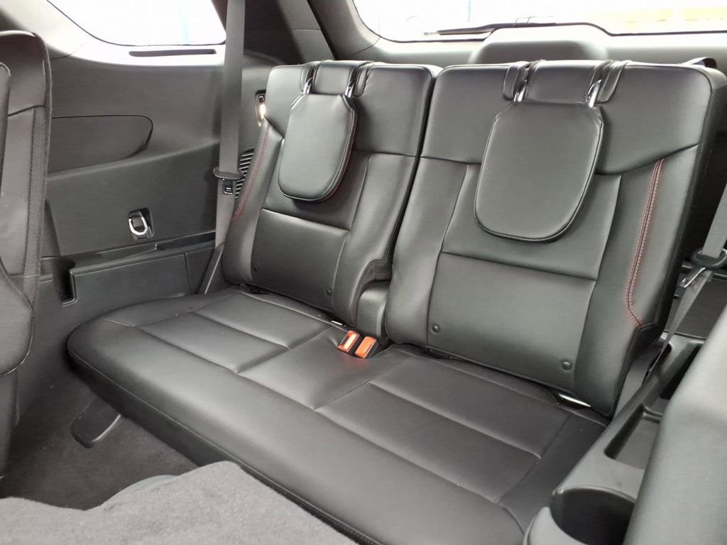 Certified 2023 Ford Explorer ST-Line w/ Class IV Trailer Tow Package image 11