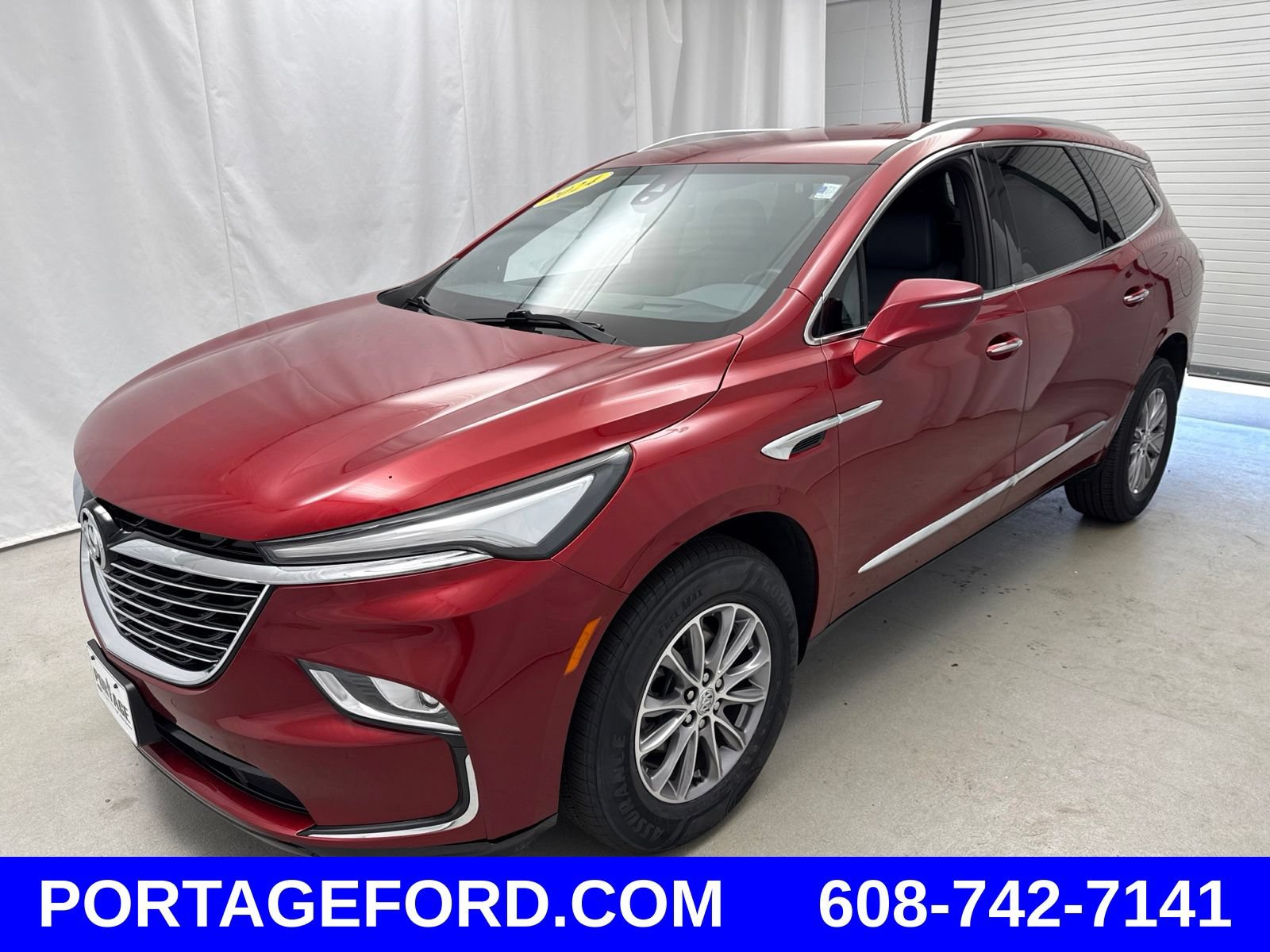 Used 2024 Buick Enclave Premium AWD/4WD image 5