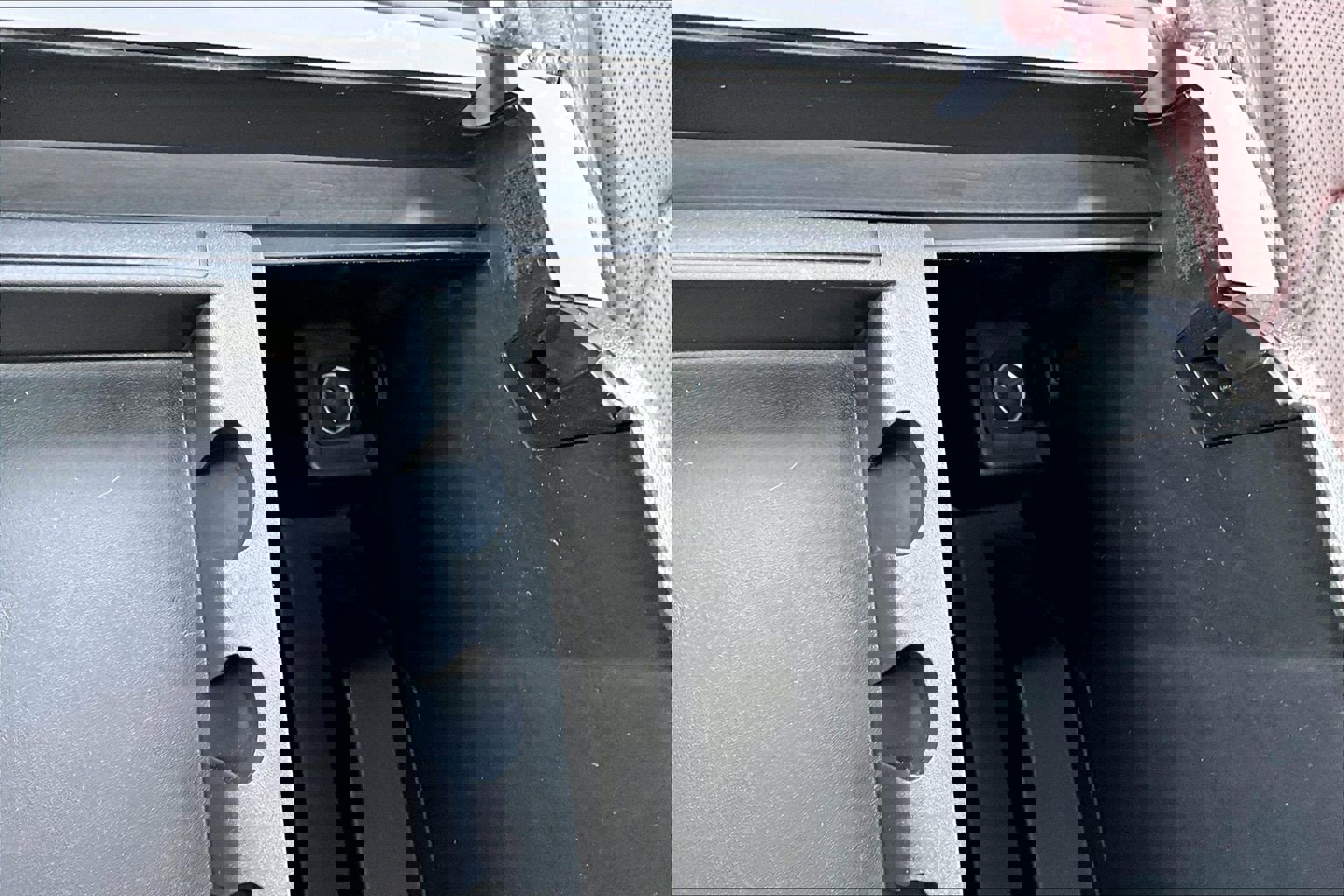 Certified 2024 Ford Expedition Limited image 33