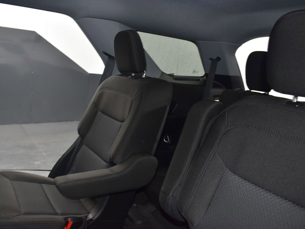 Certified 2024 Ford Explorer XLT w/ Class IV Trailer Tow Package image 21