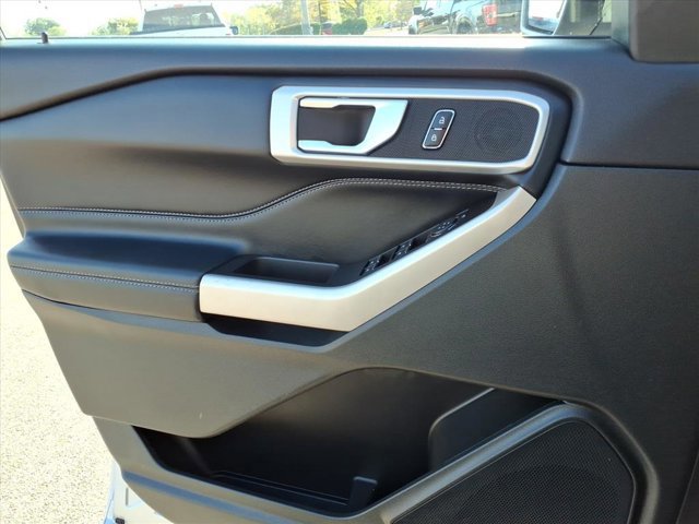 Certified 2023 Ford Explorer XLT w/ Equipment Group 202A image 23