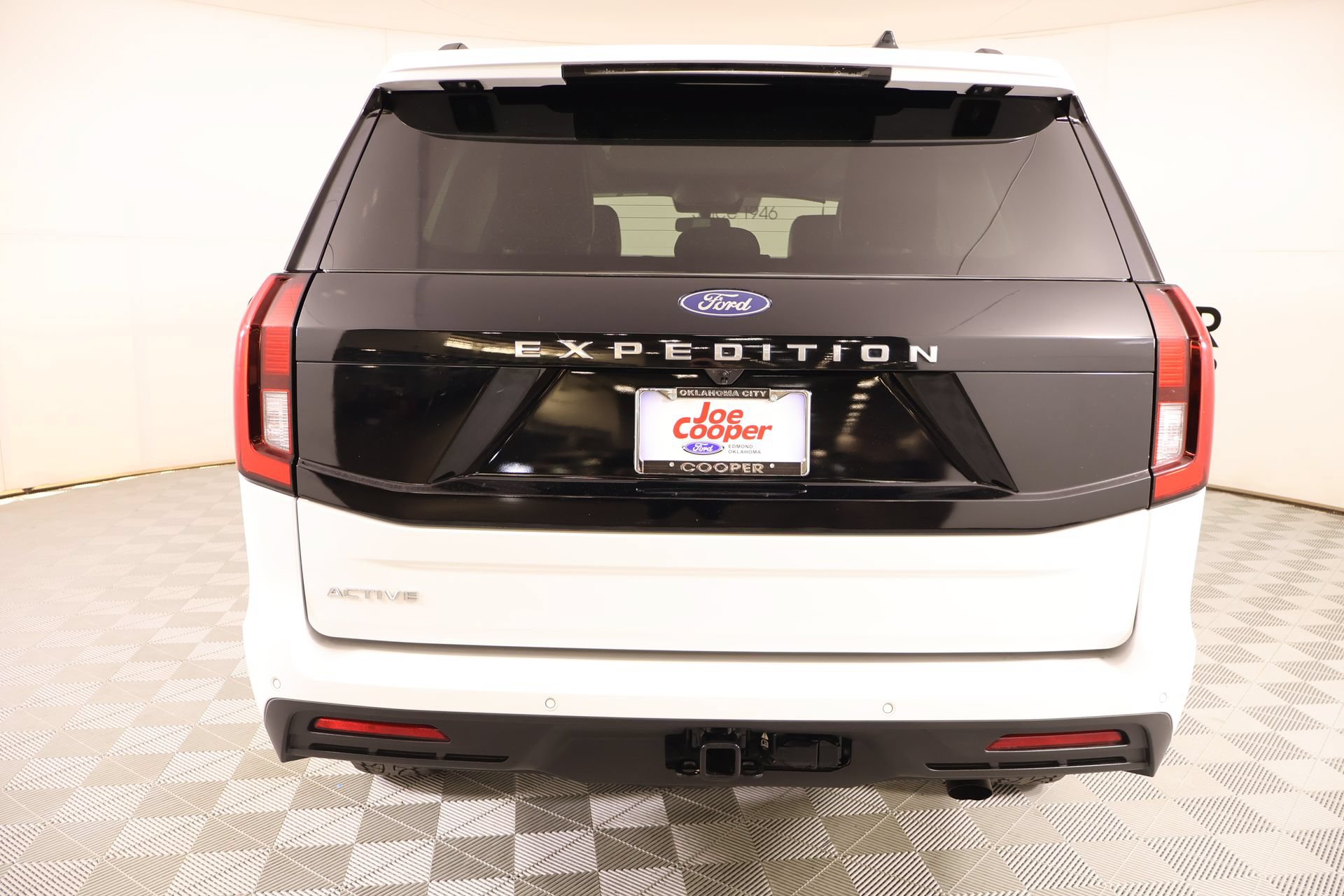 Certified 2025 Ford Expedition Active AWD/4WD image 24
