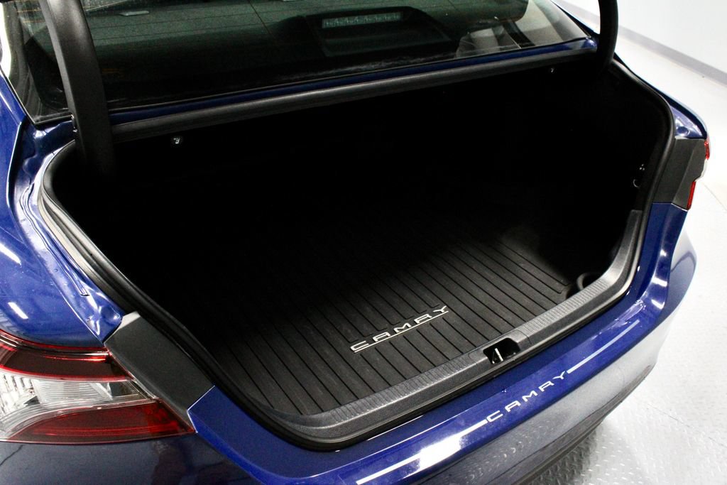 Used 2023 Toyota Camry LE w/ Convenience Package FWD image 12