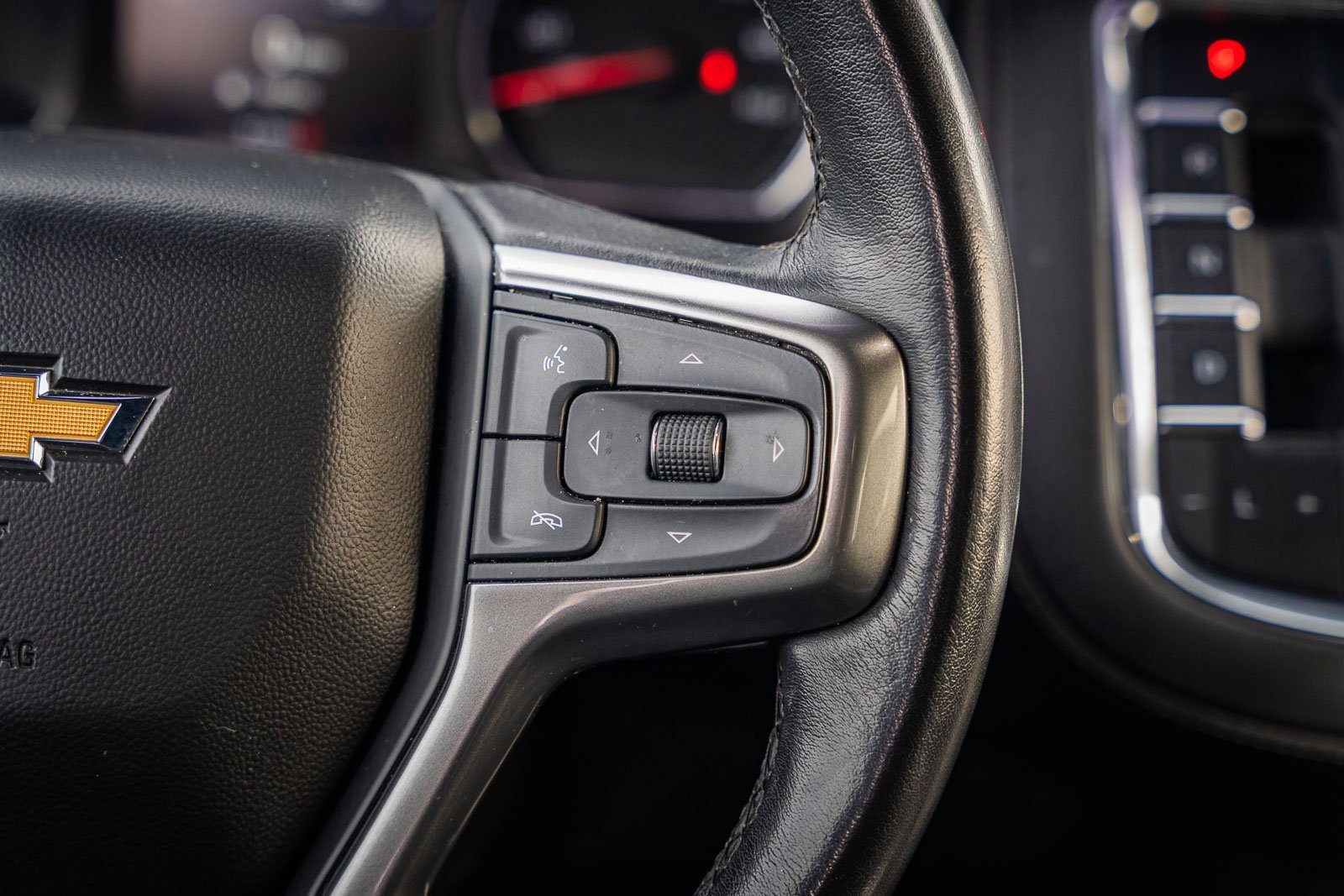 Used 2023 Chevrolet Tahoe LS image 31