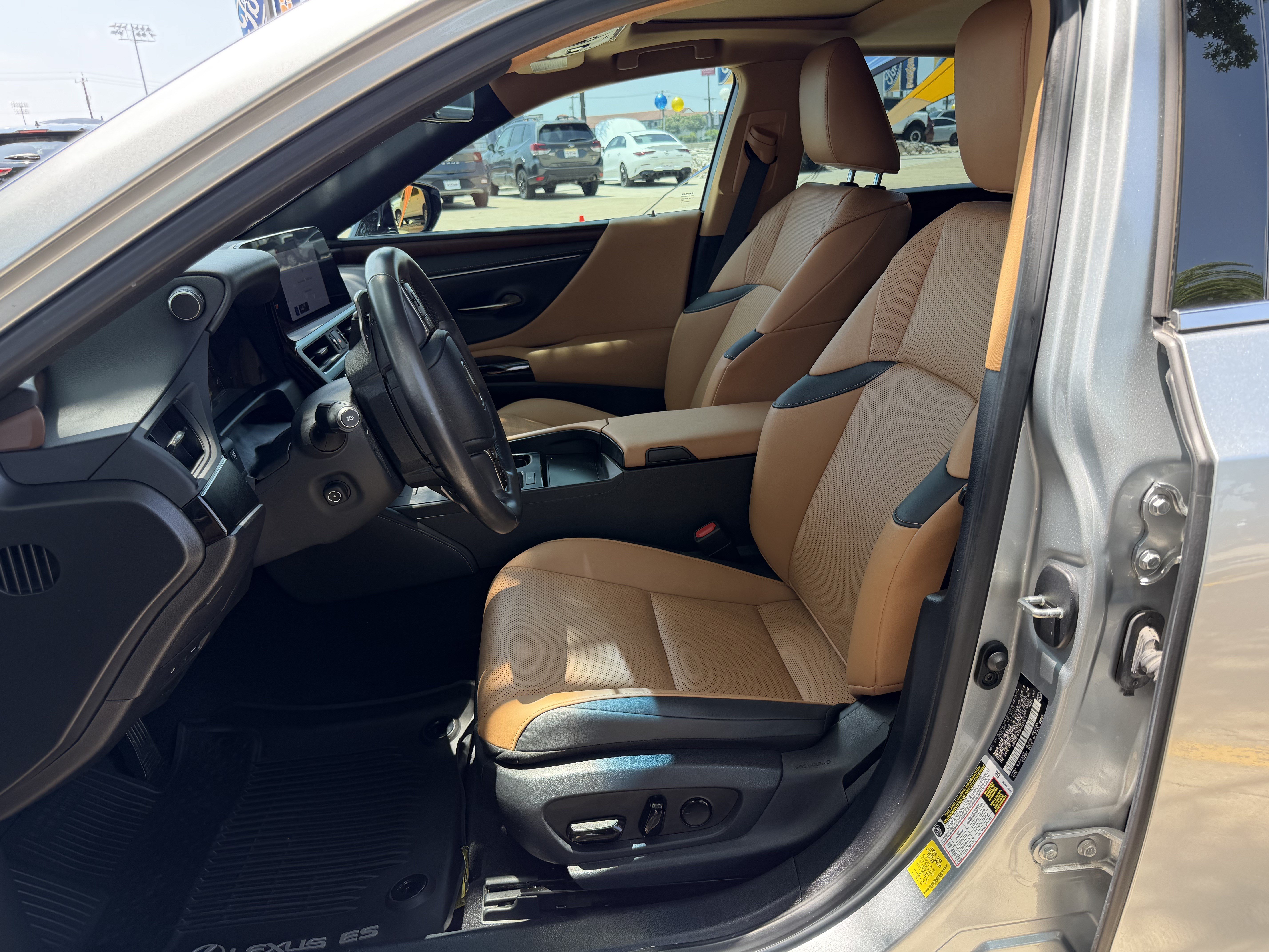 Used 2023 Lexus ES 350 w/ Premium Package FWD image 14