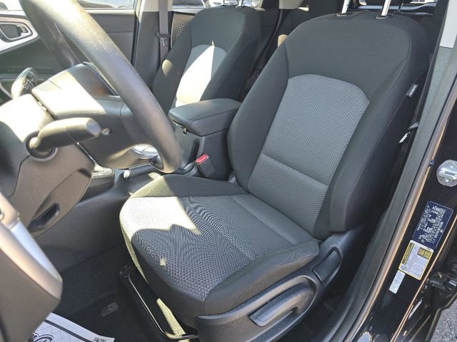 Used 2024 Kia Soul LX w/ Option Group 015 FWD image 20