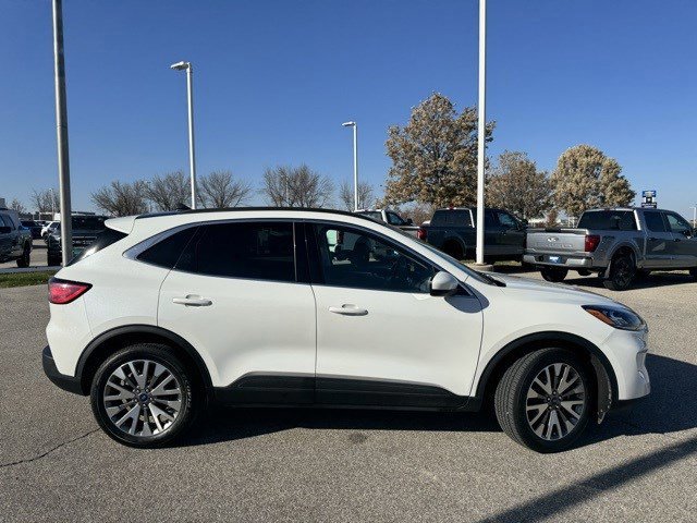 Certified 2022 Ford Escape Titanium w/ Class II Trailer Tow Package image 6