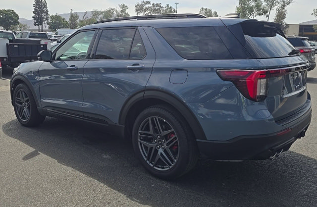 Certified 2025 Ford Explorer ST AWD/4WD image 4