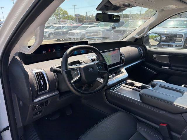 Certified 2025 Ford Expedition Platinum w/ Driver's Package AWD/4WD image 9