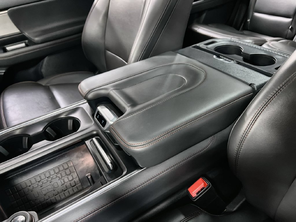 Certified 2025 Ford Expedition Active AWD/4WD image 41