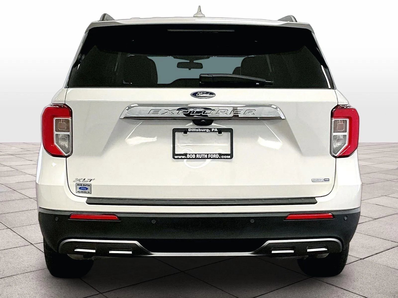 Certified 2020 Ford Explorer XLT w/ Equipment Group 202A image 4