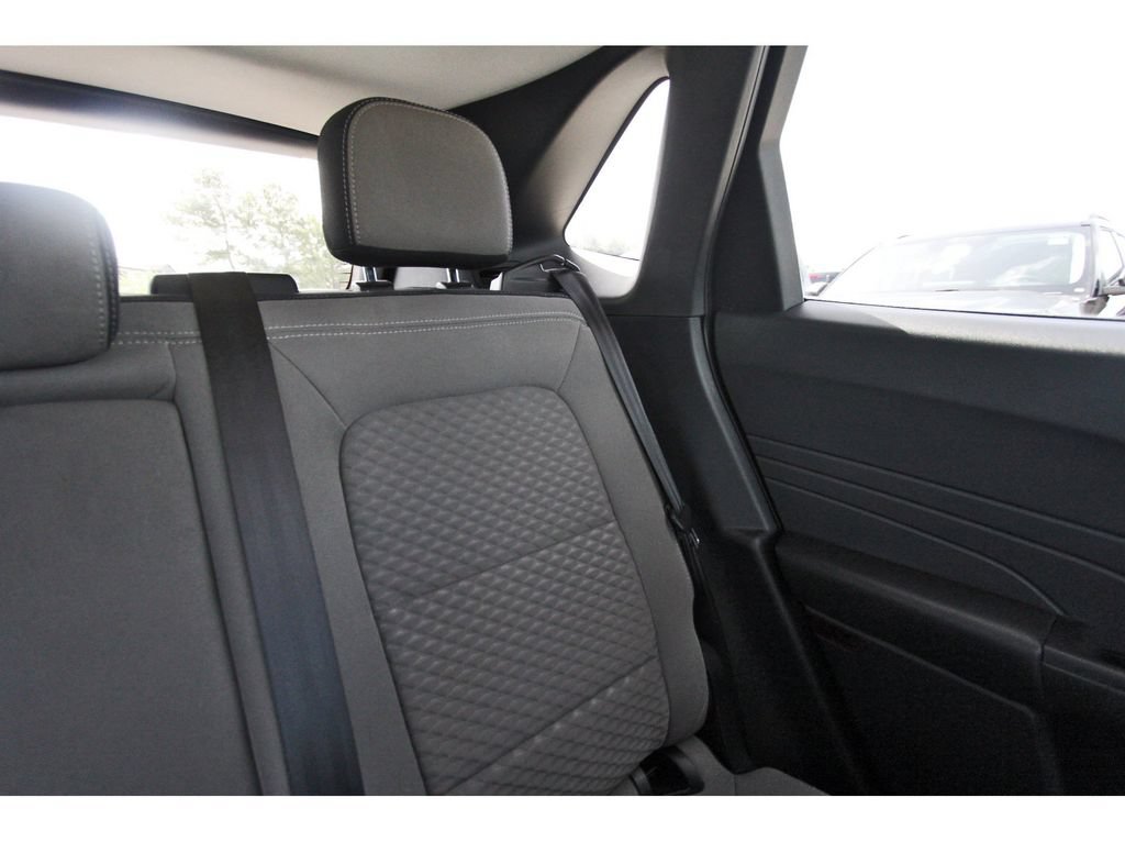 Certified 2022 Ford Escape SE w/ SE Sport Appearance Package FWD image 13