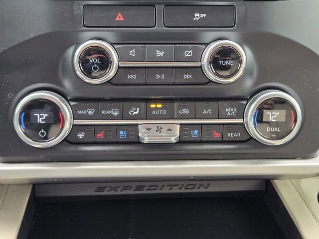 Certified 2022 Ford Expedition XLT RWD image 18