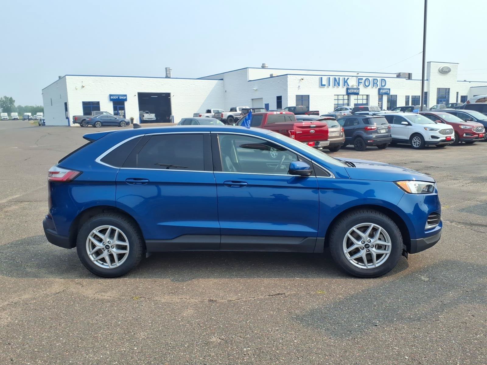 Certified 2024 Ford Edge SEL AWD/4WD image 7