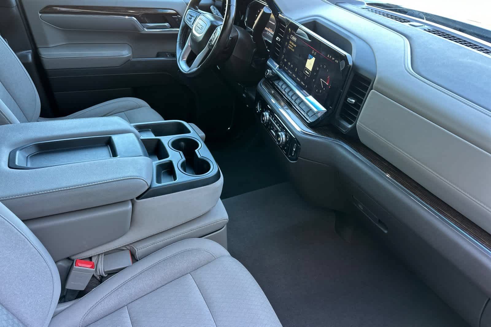 Used 2024 GMC Sierra 1500 SLE AWD/4WD image 16