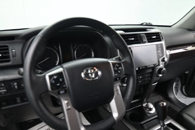 Used 2024 Toyota 4Runner Limited AWD/4WD image 27