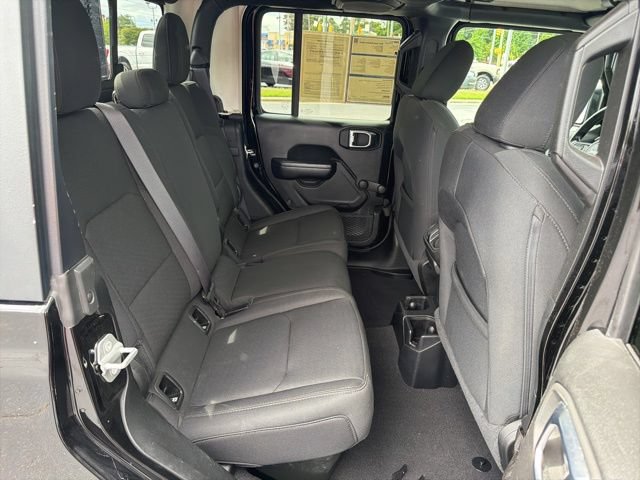 Used 2021 Jeep Gladiator Sport AWD/4WD image 17