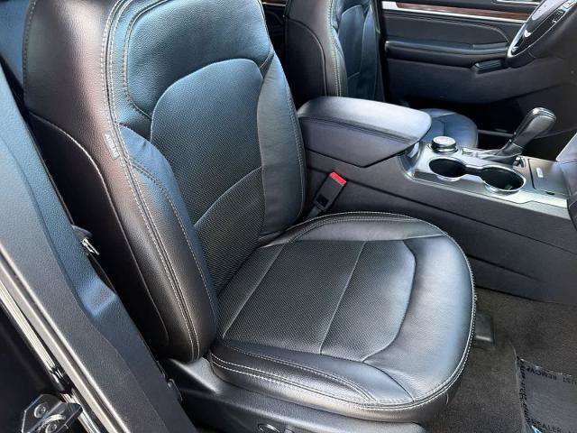 Certified 2018 Ford Explorer Limited AWD/4WD image 23