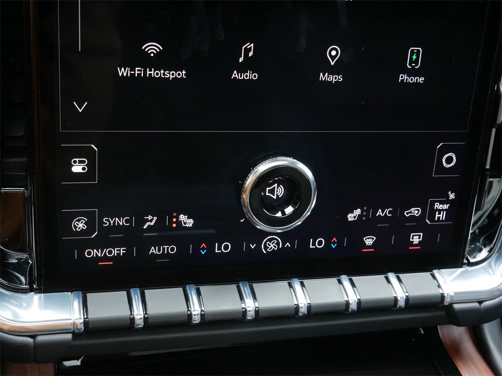 Used 2025 GMC Yukon Denali w/ Denali Reserve Package image 23