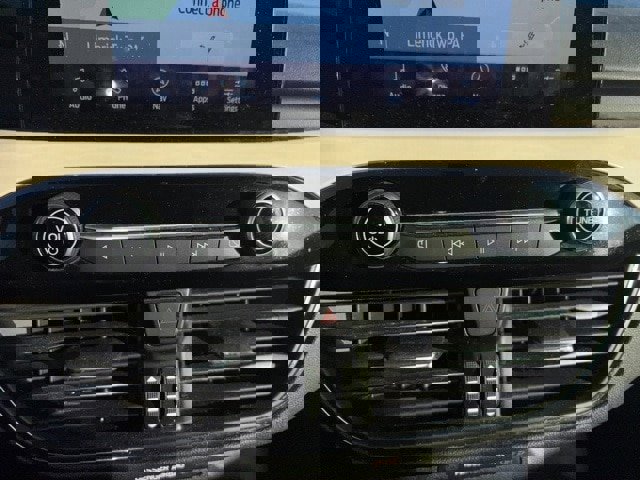 Certified 2021 Ford Escape Titanium w/ Titanium Elite Package image 25