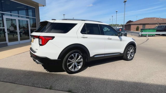 Certified 2025 Ford Explorer Platinum w/ Ultimate Package AWD/4WD image 9