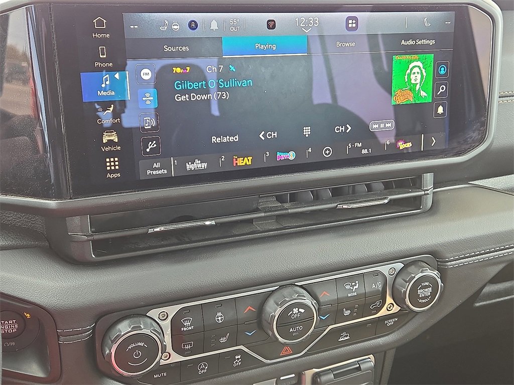 Used 2024 Jeep Gladiator Sport image 25