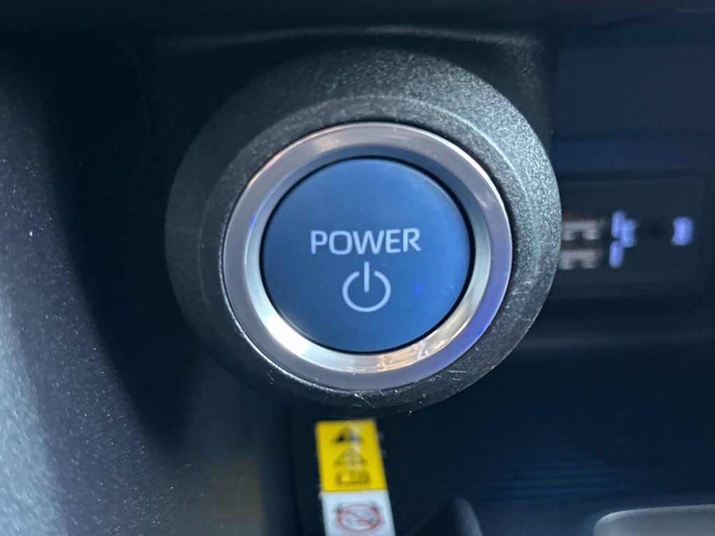 Used 2021 Toyota Venza LE image 22