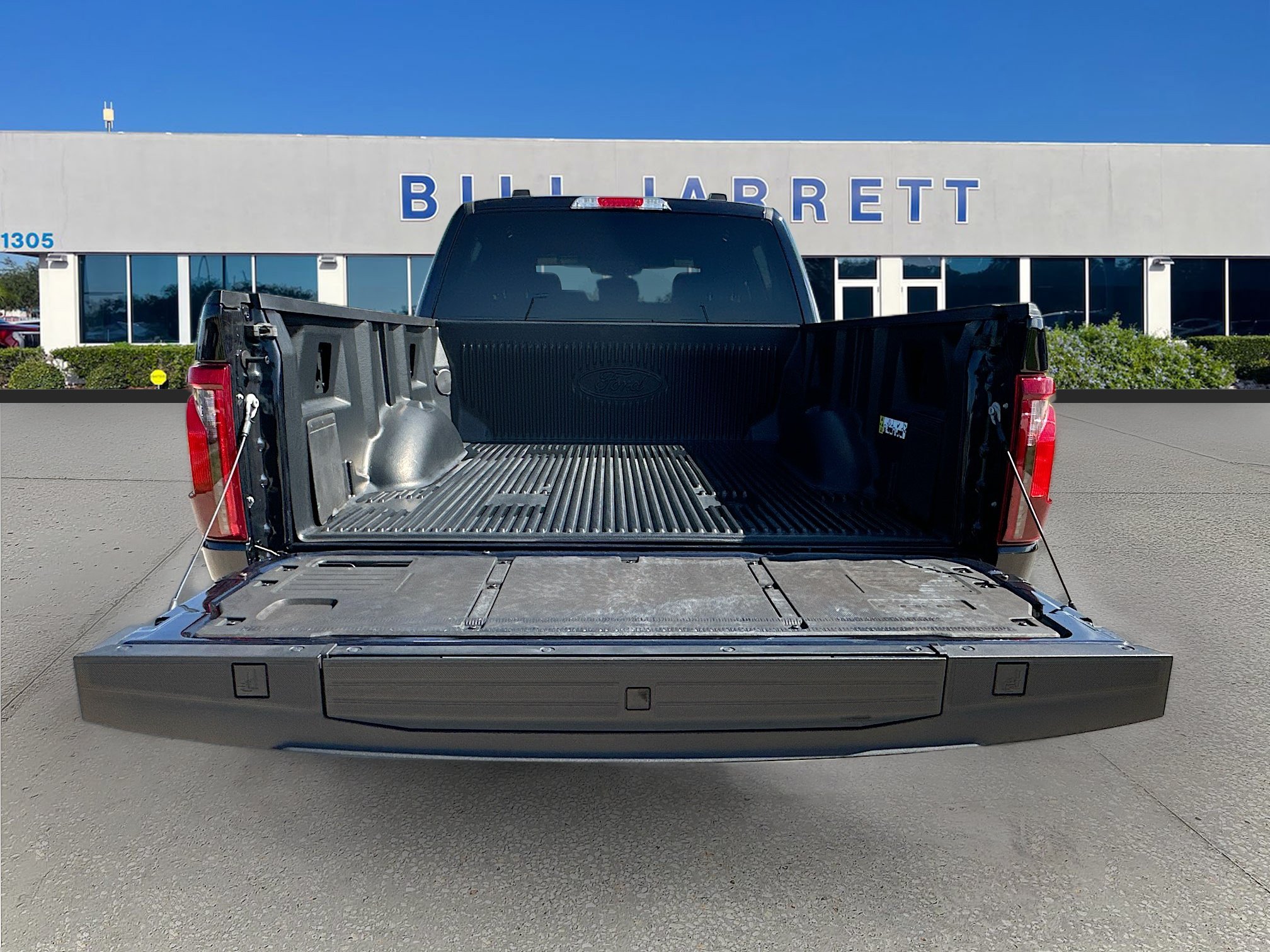 Certified 2024 Ford F150 XLT w/ FX4 Off-Road Package AWD/4WD image 24
