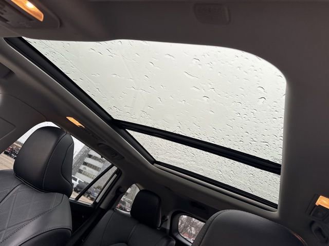 Used 2022 Toyota Highlander Platinum image 10