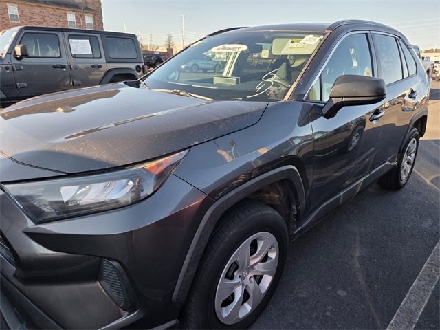 Used 2020 Toyota RAV4 LE image 8