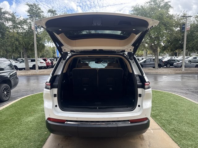 Used 2021 Jeep Grand Cherokee L Limited w/ Trailer Tow Group (B) AWD/4WD image 7