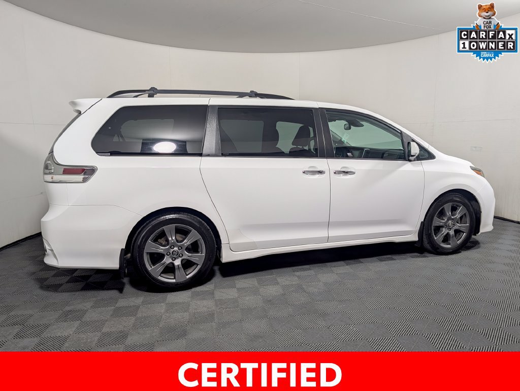 Used 2019 Toyota Sienna SE FWD image 2