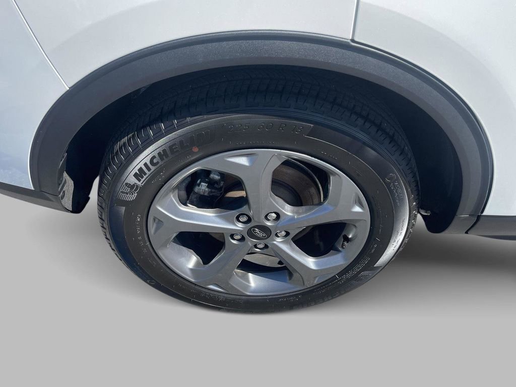 Certified 2025 Ford Escape ST-Line Elite image 11