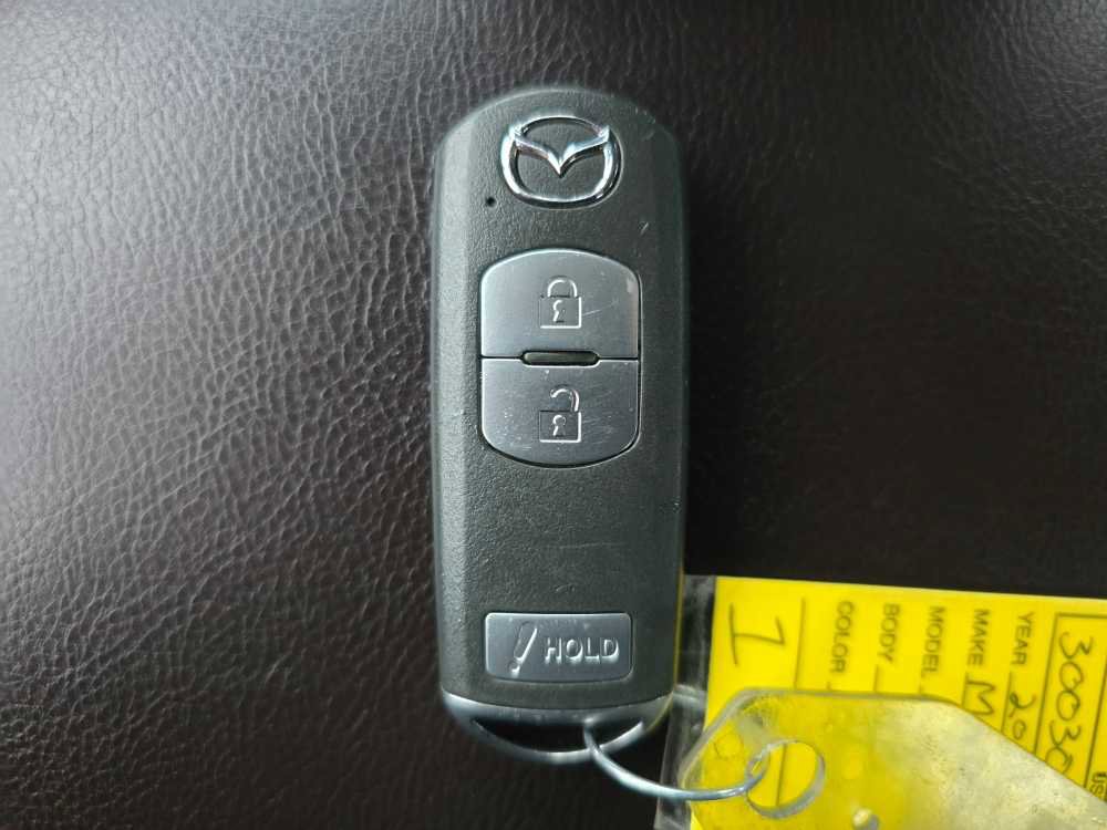 Used 2018 MAZDA MAZDA3 Touring image 21