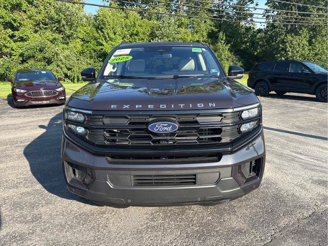 Certified 2025 Ford Expedition Active AWD/4WD image 2