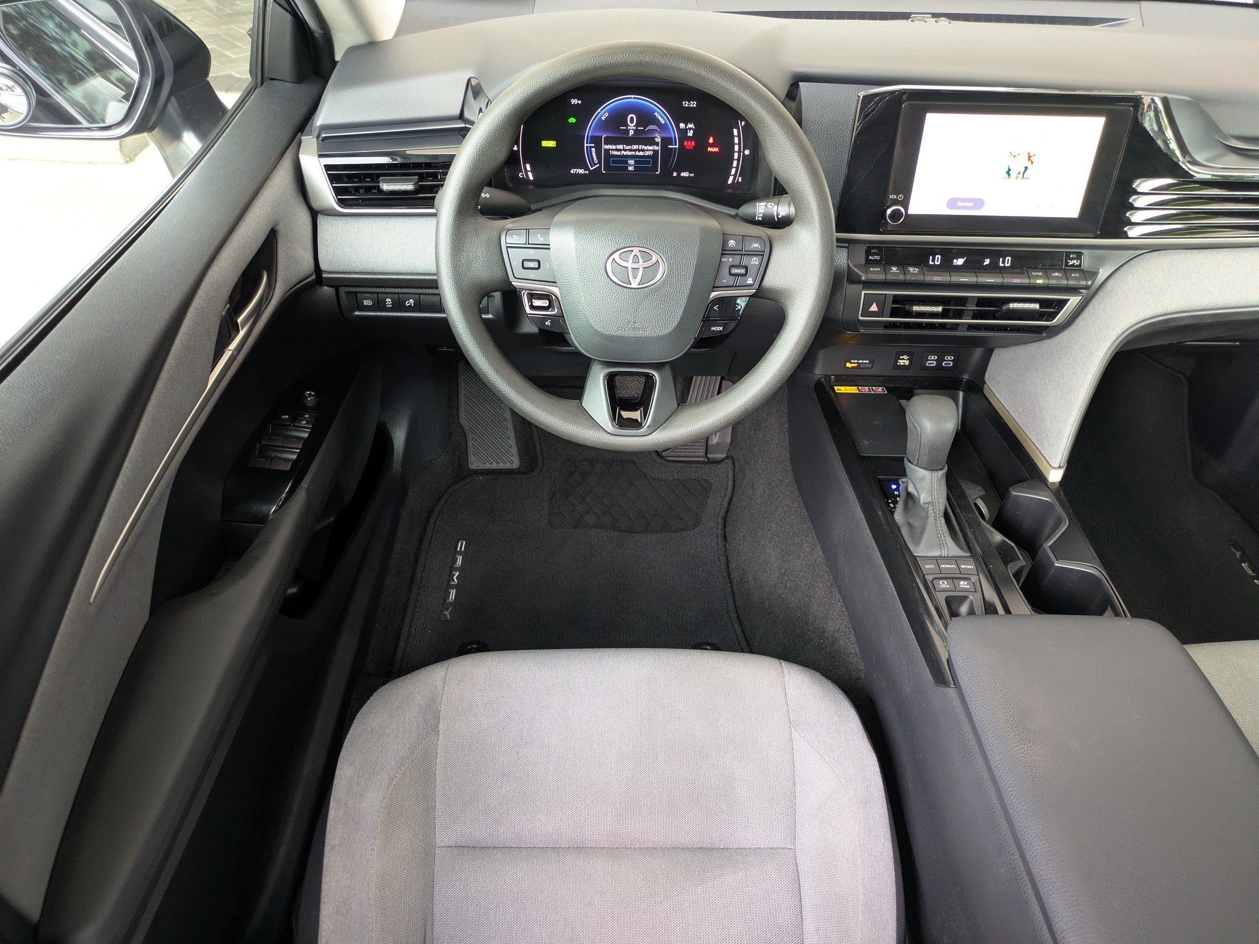 Used 2025 Toyota Camry LE w/ Convenience Package FWD image 16